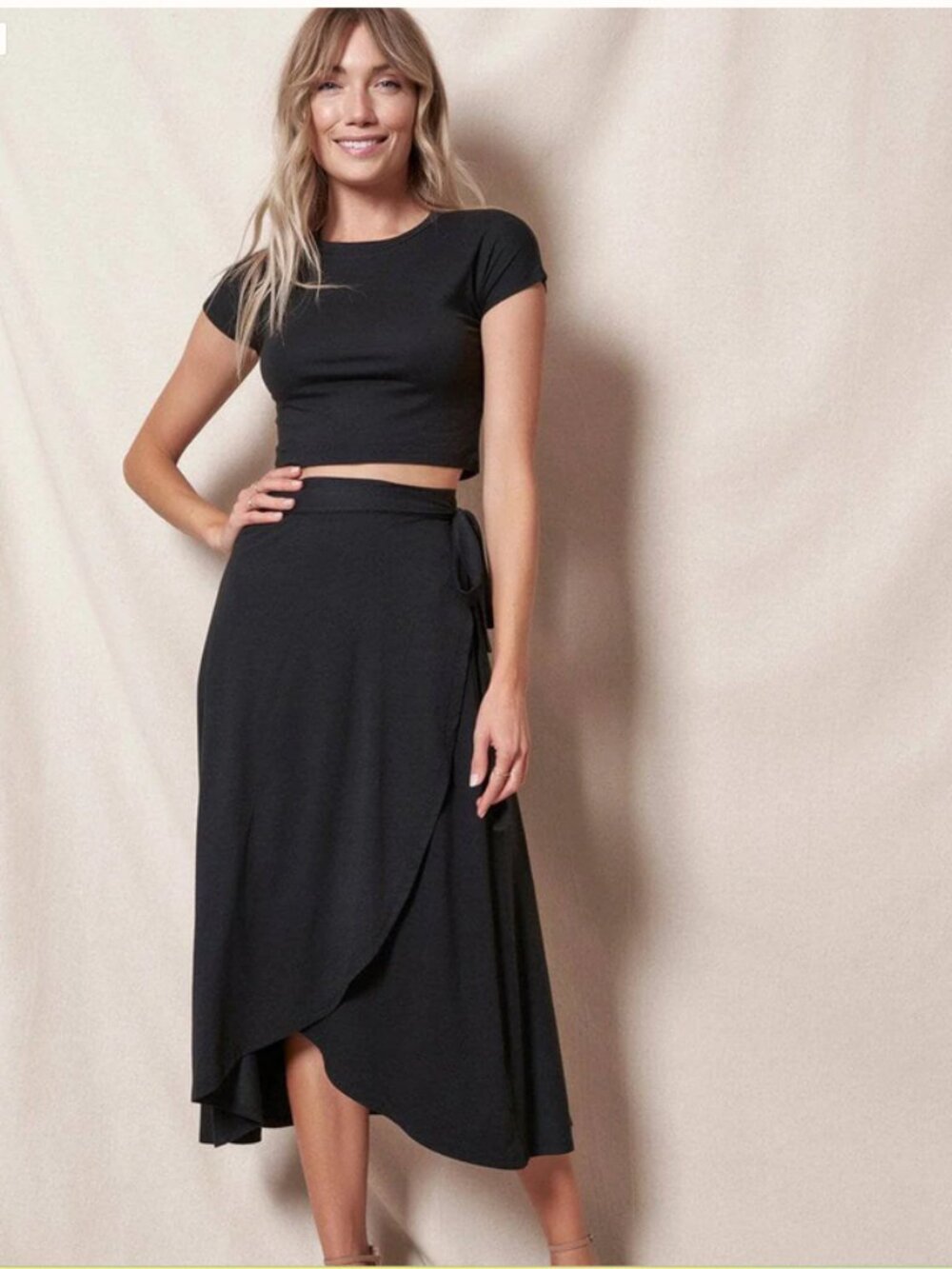 Large Sivana Bamboo wrap skirt black EUC